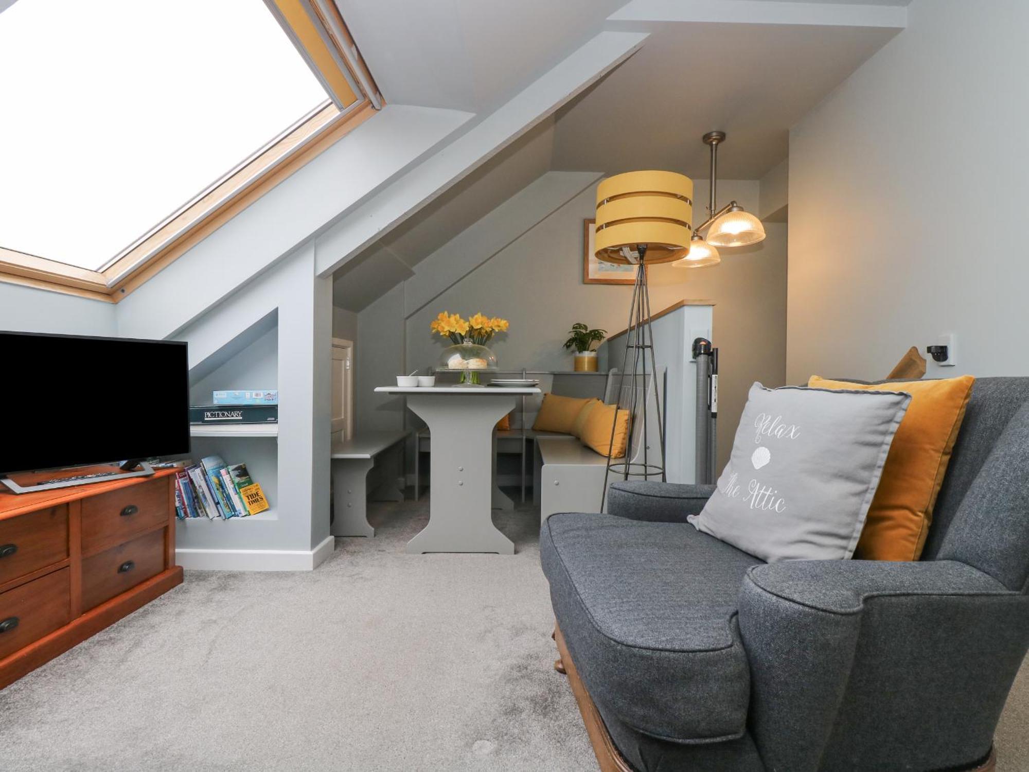 The Attic Apartment เฮลสตัน ภายนอก รูปภาพ